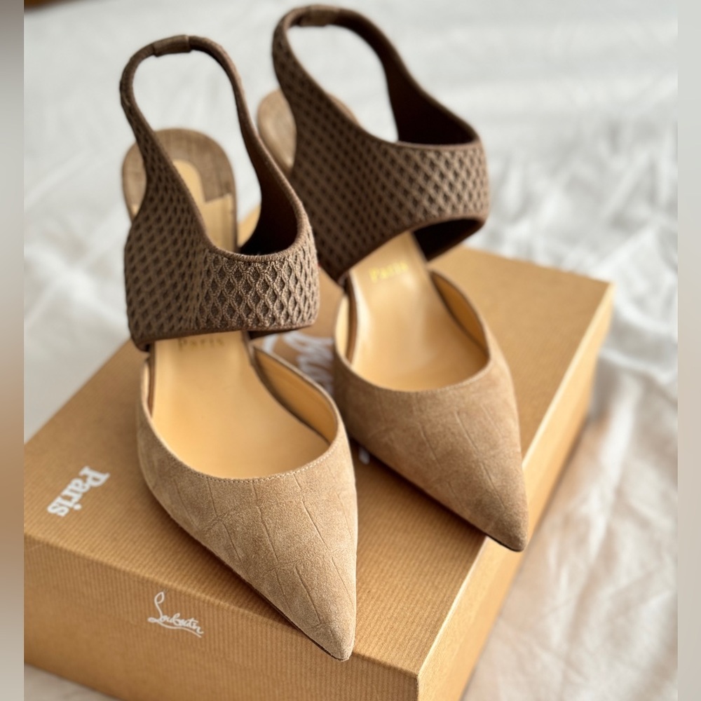 Christian Louboutin pump